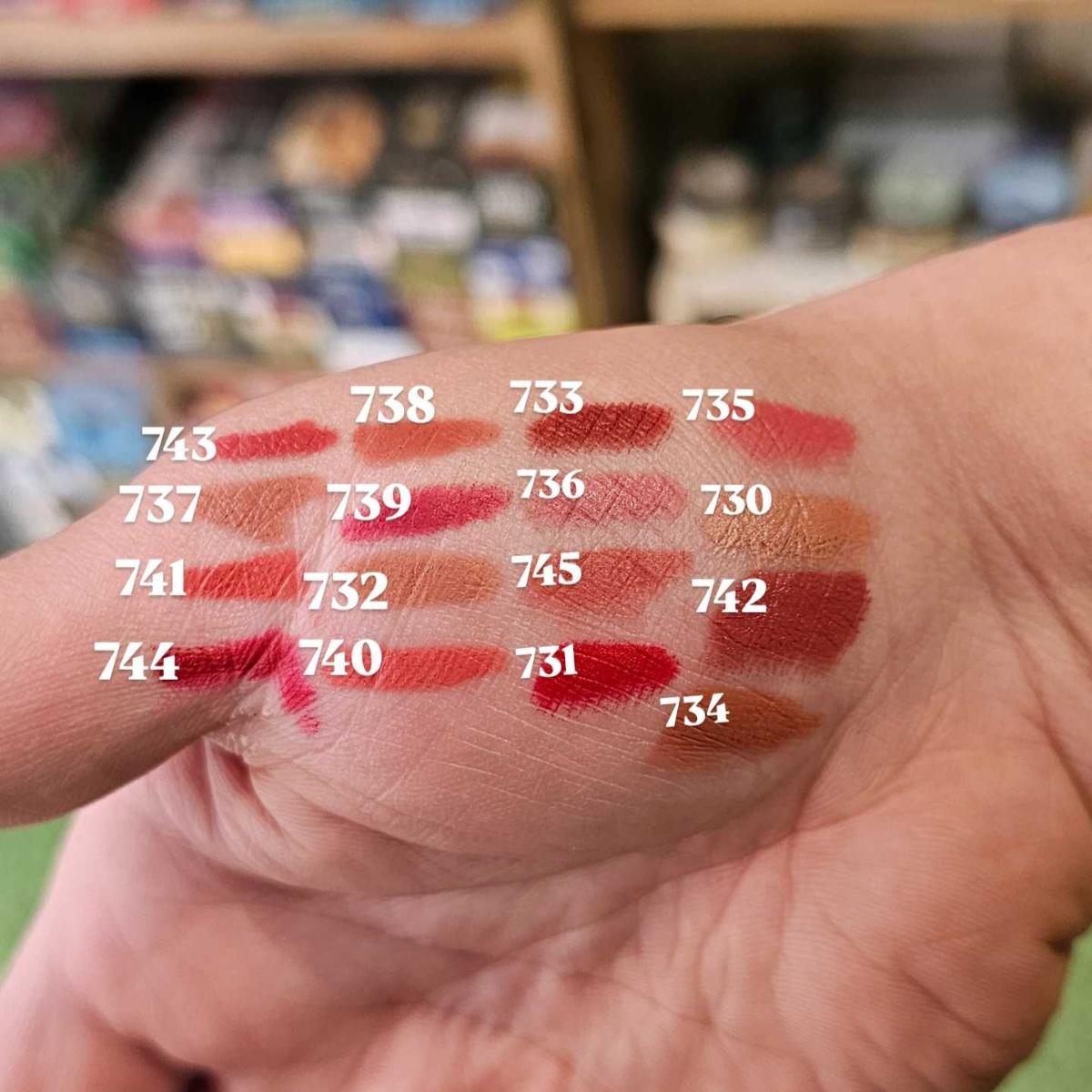 رژ لب مدادی سکرت پرتی کد 744