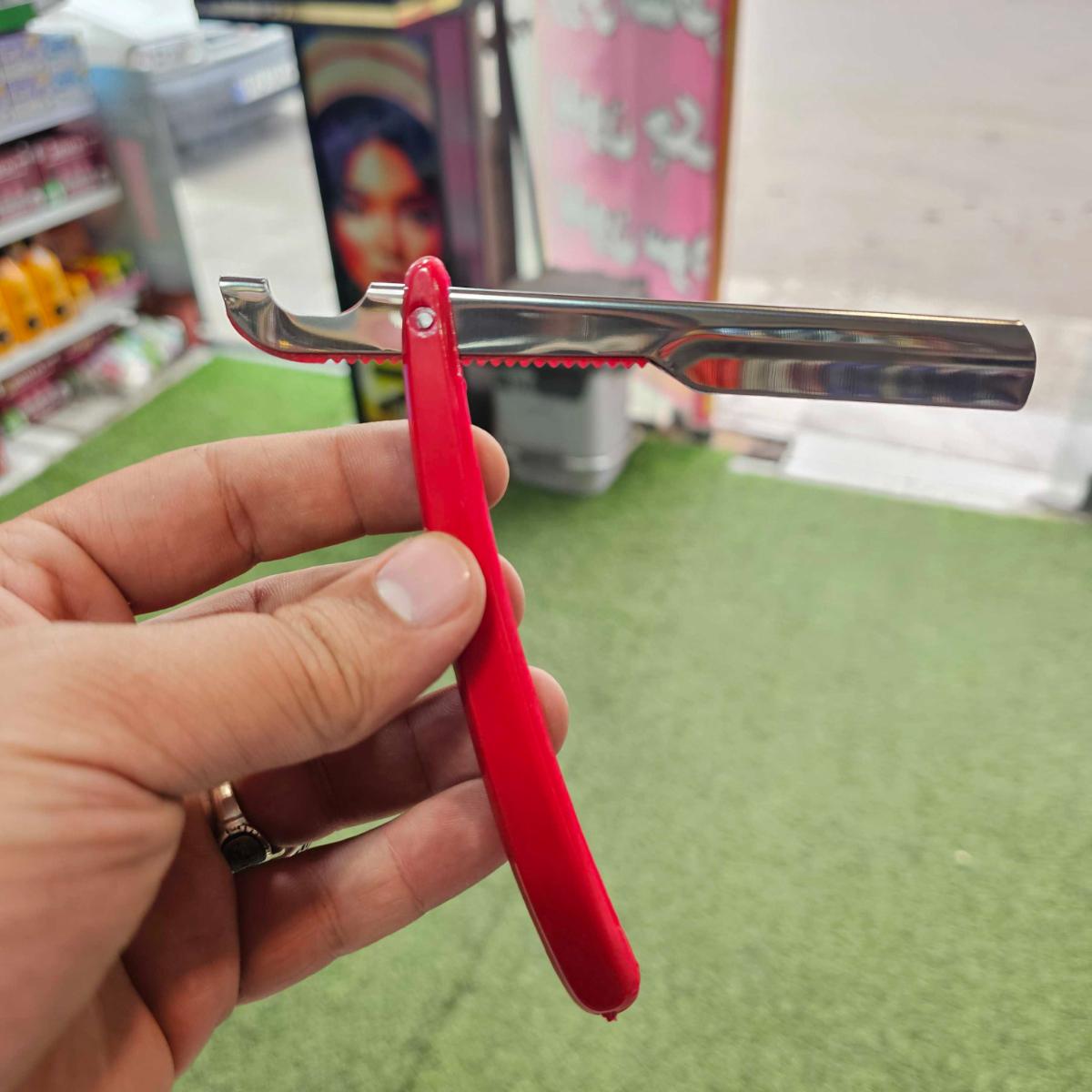 دسته تیغ اصلاح صورت دلفین - رنگ رندوم